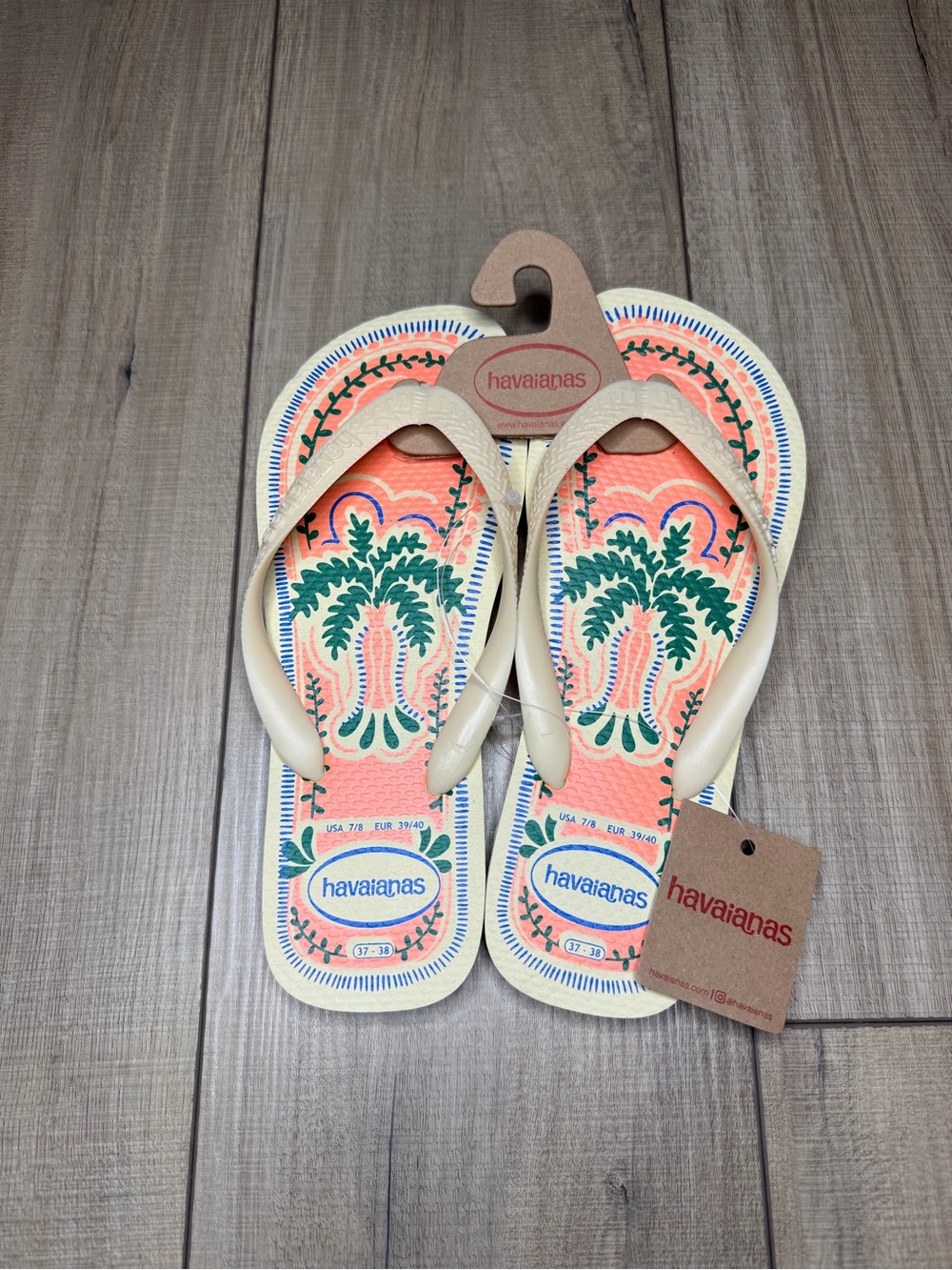 Havaianas Kids Coral Palm-Print Flip Flops with Beige Straps